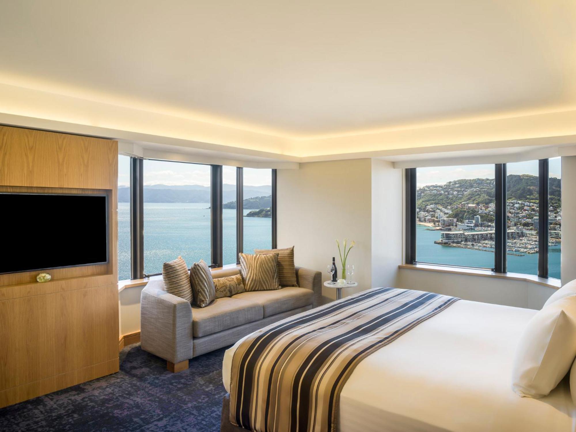 Hotel Intercontinental Wellington By Ihg Exteriér fotografie A bedroom at The Langham, Hong Kong