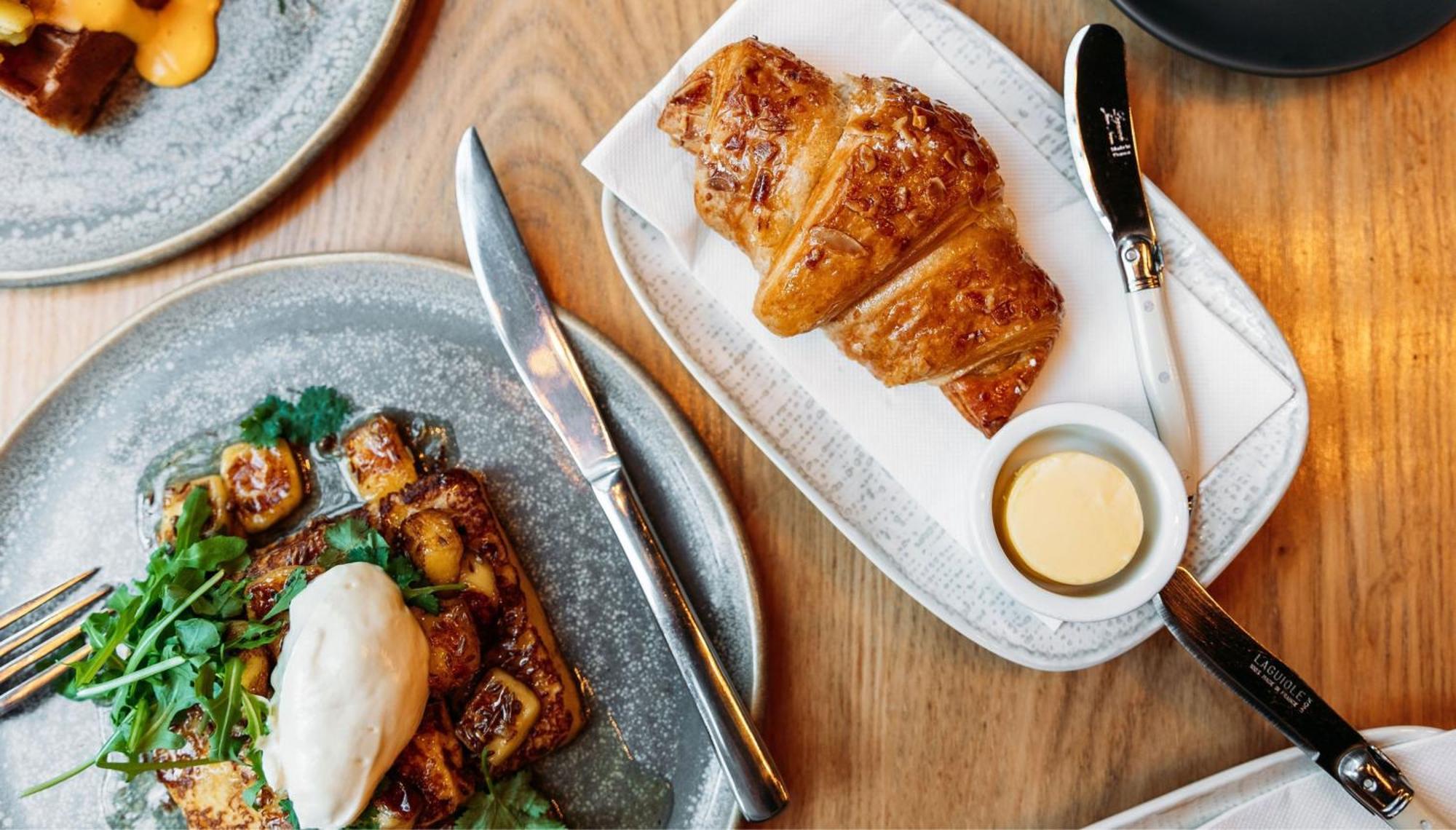Hotel Intercontinental Wellington By Ihg Exteriér fotografie A croissant at the restaurant