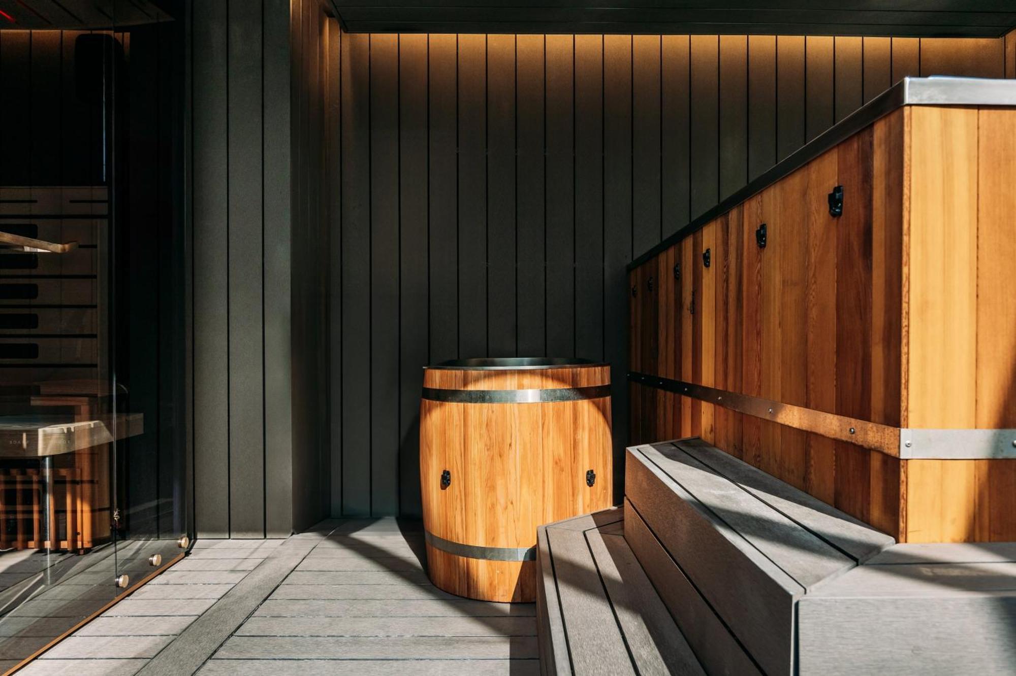 Hotel Intercontinental Wellington By Ihg Exteriér fotografie The interior of the barrel cellar at the distillery