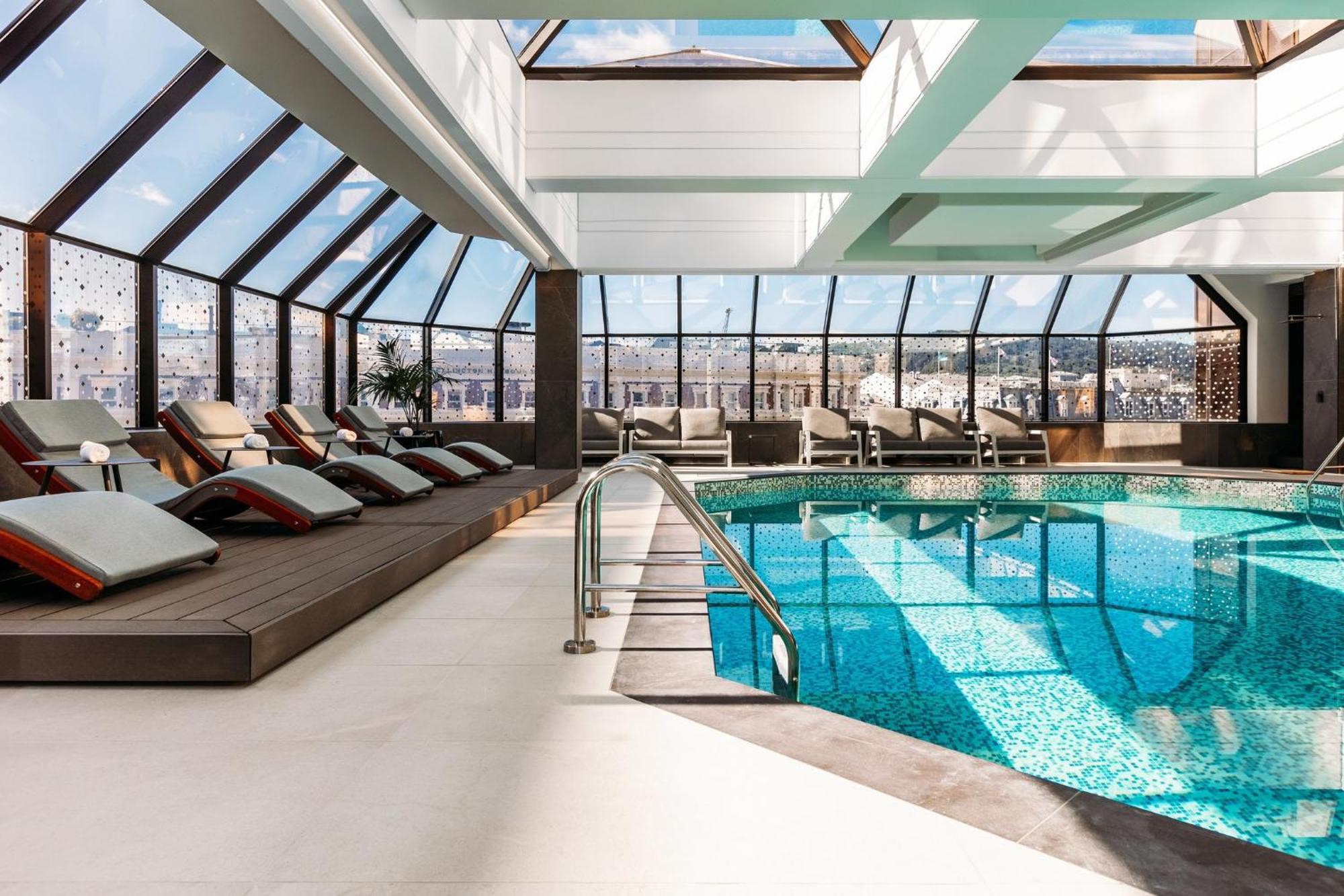 Hotel Intercontinental Wellington By Ihg Exteriér fotografie The pool at the 1018