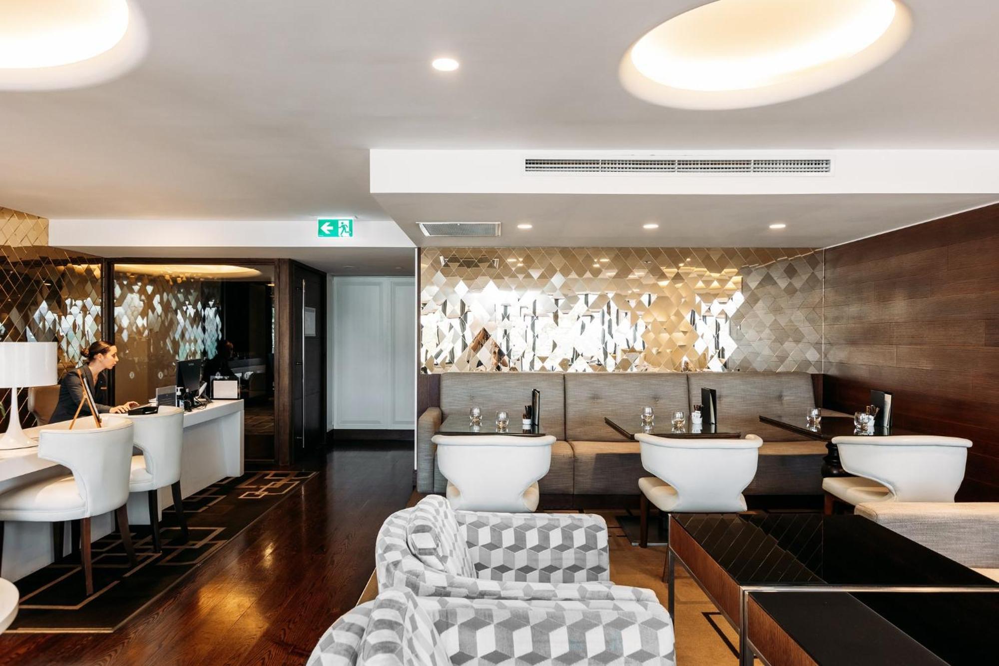 Hotel Intercontinental Wellington By Ihg Exteriér fotografie The interior of the lounge